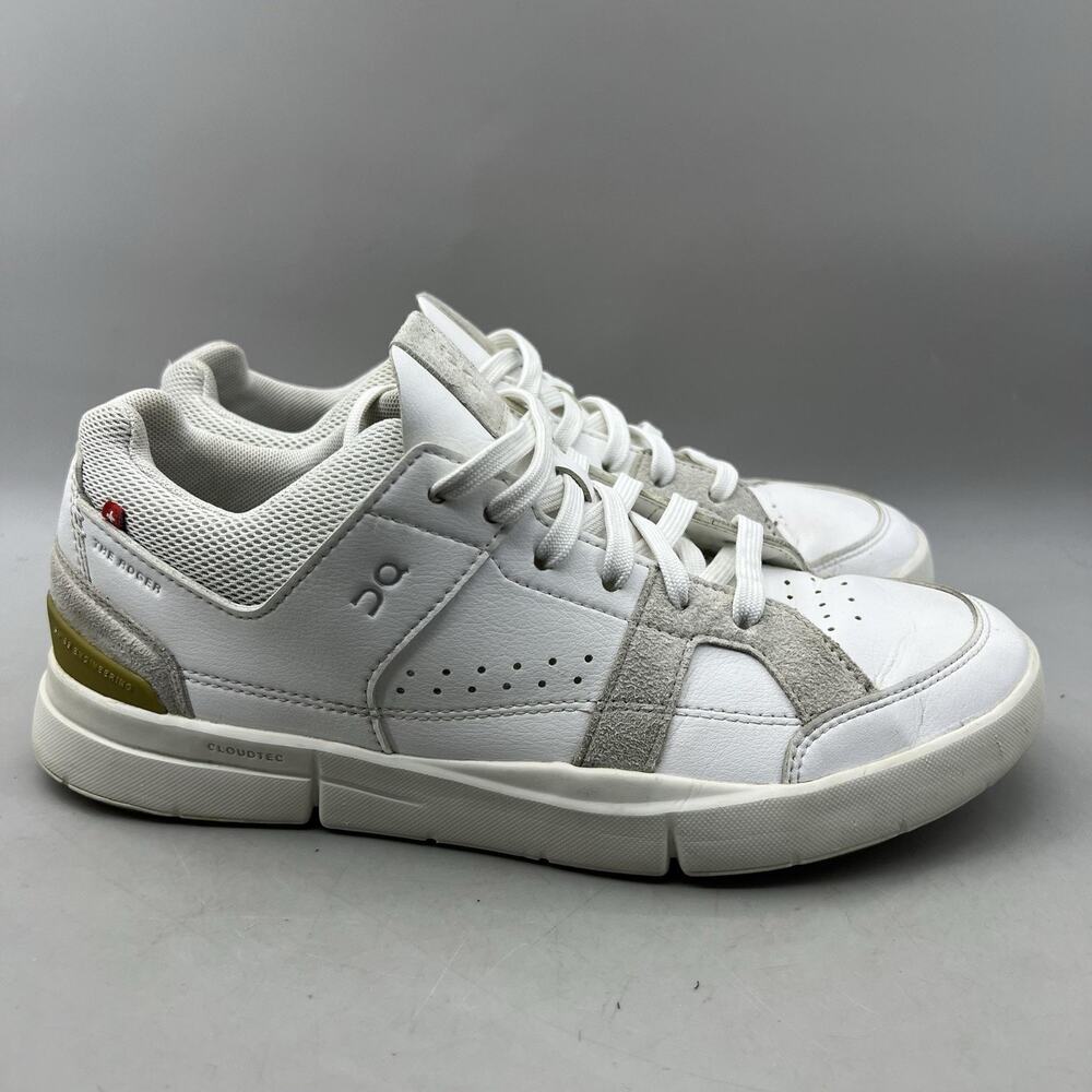 On Running The Roger Clubhouse Tennis Shoes Women Size 9 White Comfort Sneakers